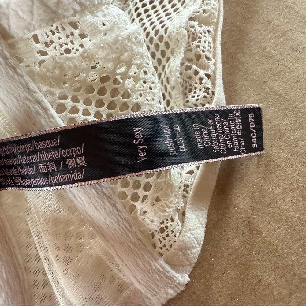 Victoria Secret Very Sexy Push Up Elegant Lace Halter Bra in Tan Size 34C - Picture 5 of 6